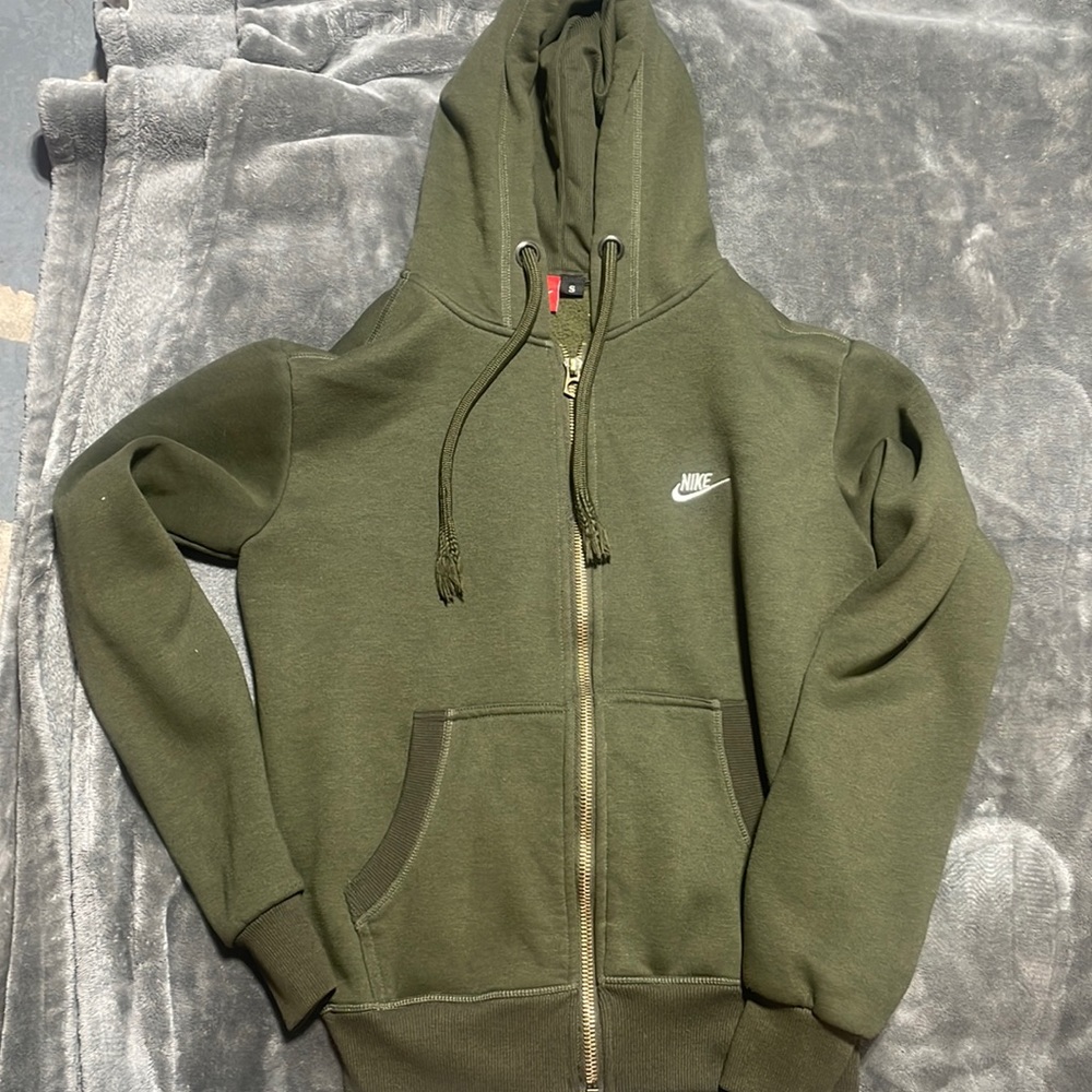 Size small Nike unisex